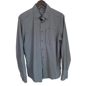 Swiss+Tech Gray Long Sleeve Button Up Shirt - Medium